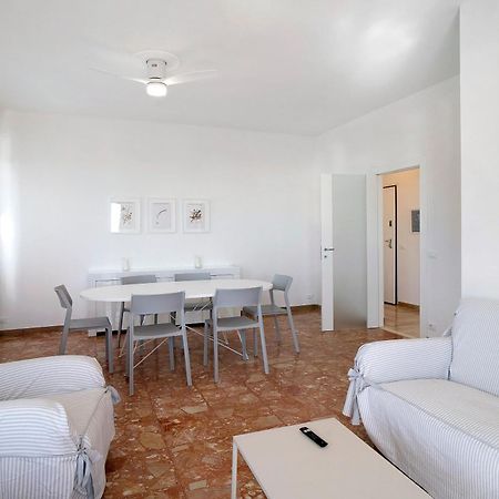 Fronte Mare - Marina Di Andora Apartment Bagian luar foto